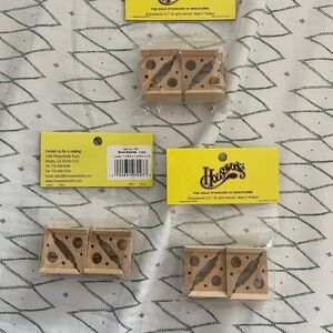 Hudson's Miniature Wooden eaves brackets